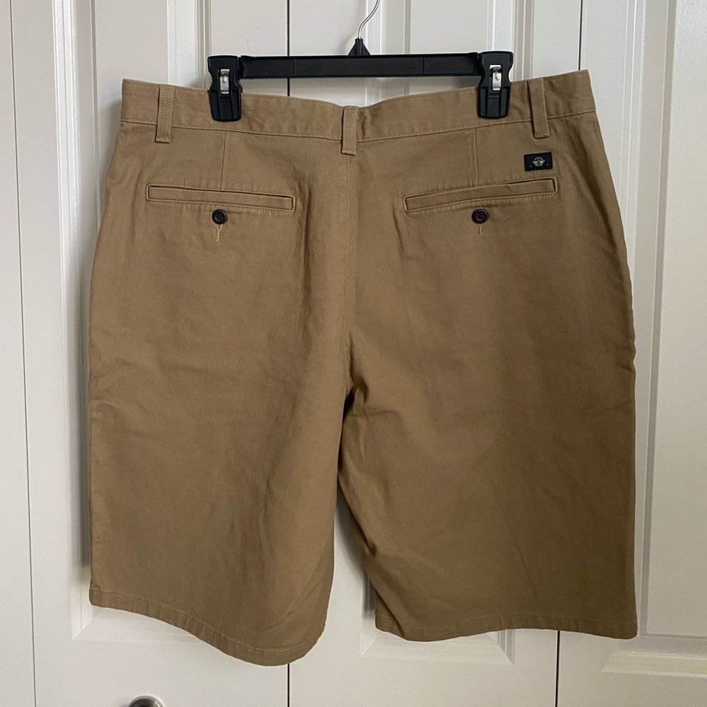 Dockers Men's Tan Flat-Front Chino Shorts - Picture 2 of 6